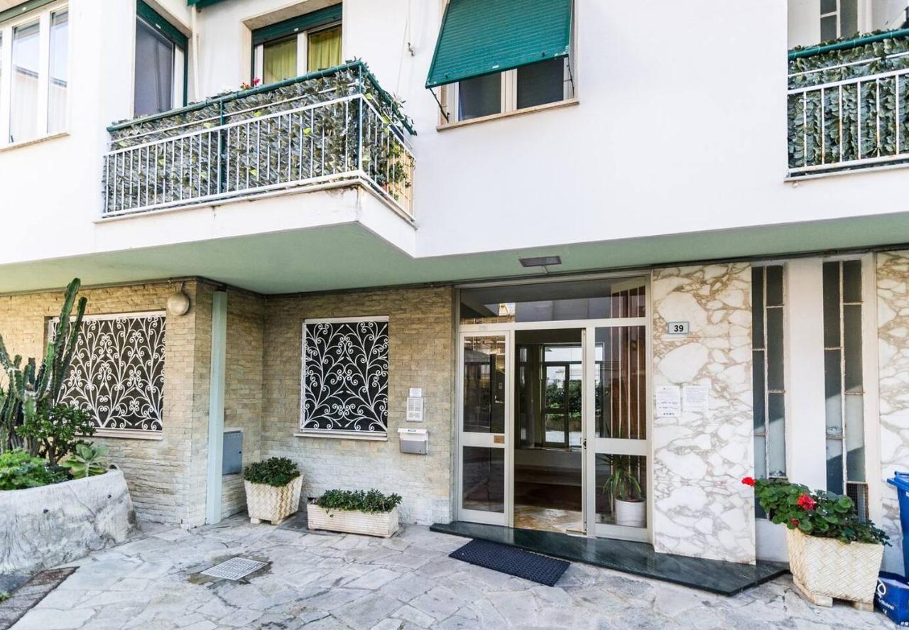 Grazioso Appartamentino A Due Passi Dalla Pista Ciclabile Con Giardino E Garage Sanremo Exterior foto